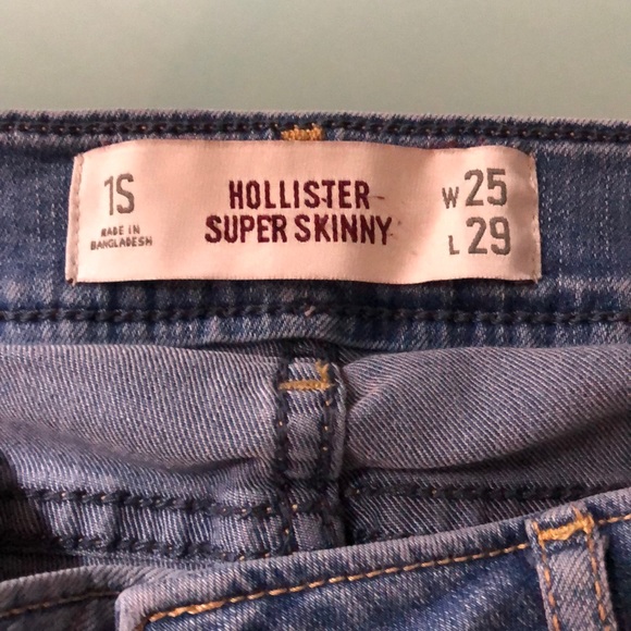 Hollister Ripped Jeans - Picture 2 of 2